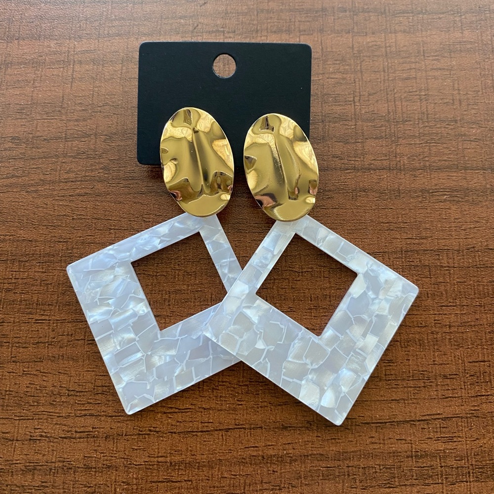 Square dangle earrings - Picture 2 of 2